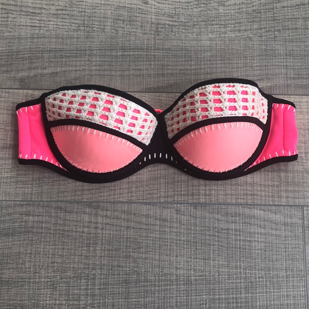 ⭐️2 for $20⭐️ Victoria’s Secret Swimwear Top